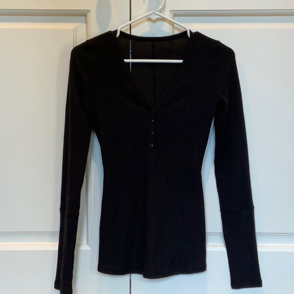 Women’s Lululemon Closed Call Henley Thermal Waffle Knit Long Sleeve SZ XS Black